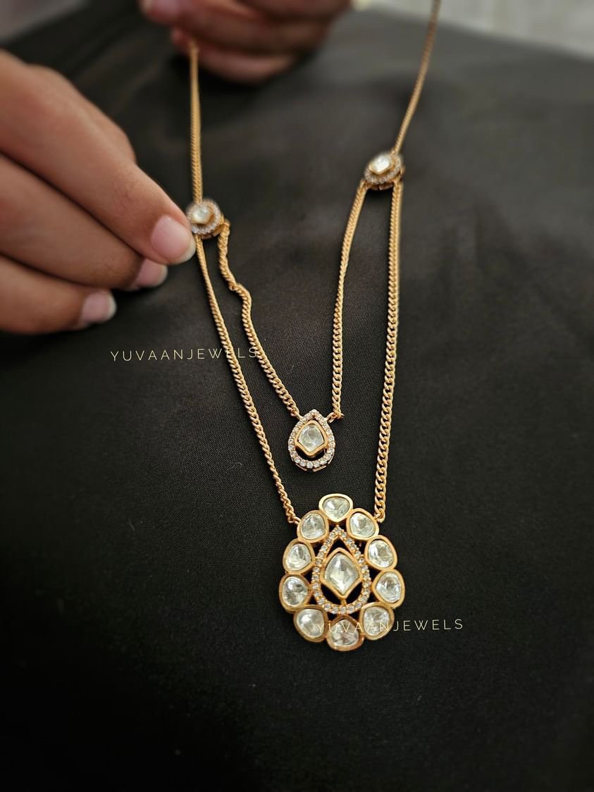 Aarvi twin chain