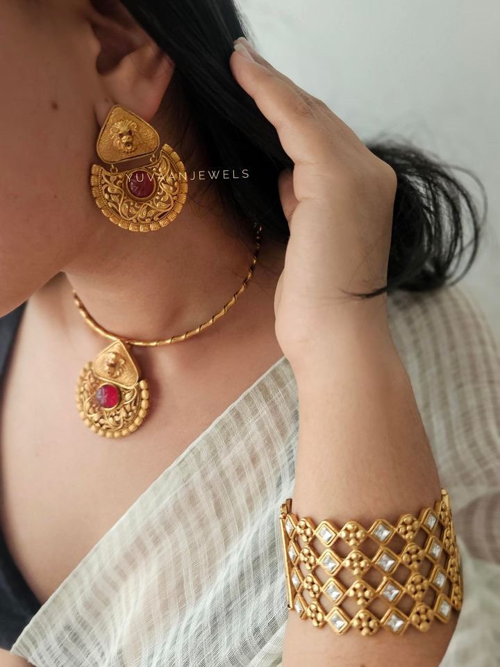 Nisaar Handcrafted Hasli