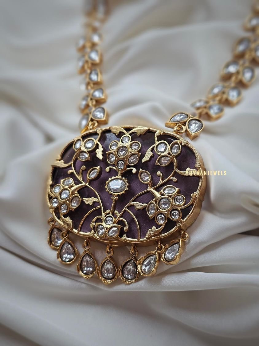 Lafz Quartz necklace