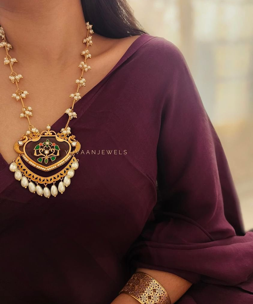 Ruslaan Handcrafted necklace