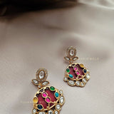 Nikita pearl Choker