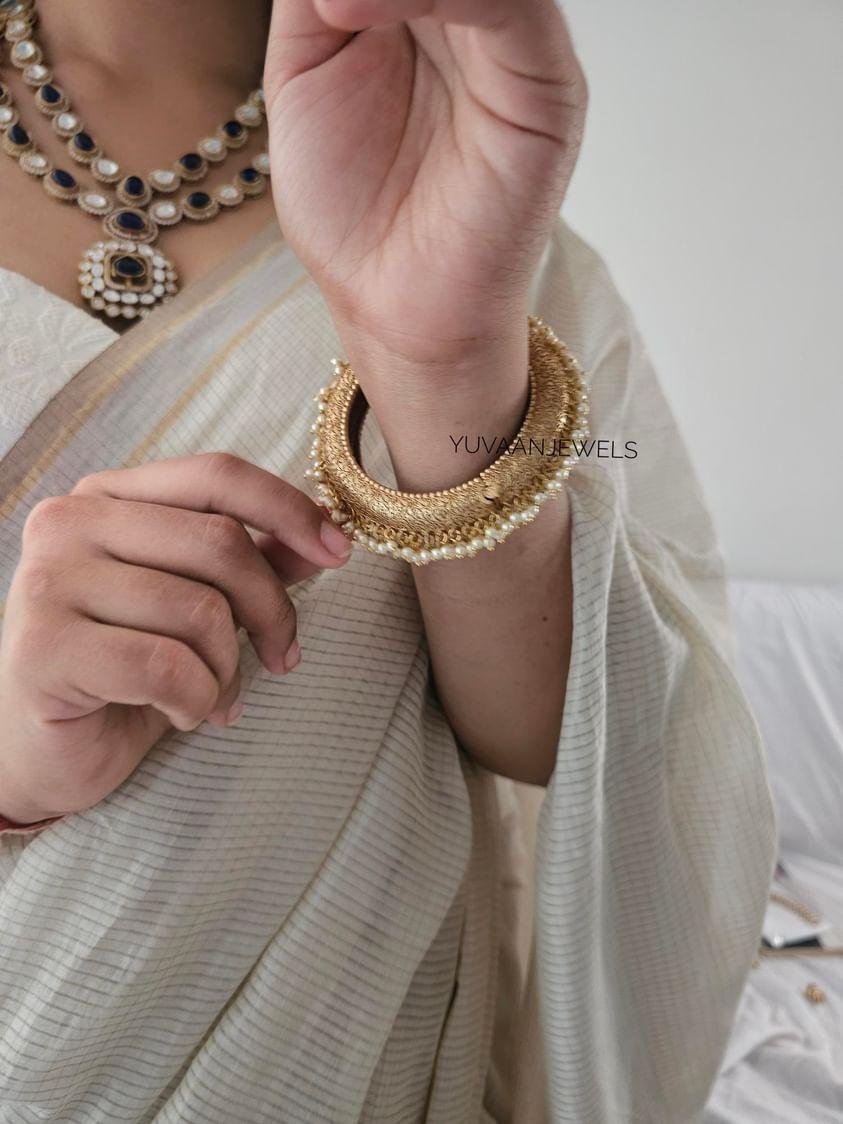 Mridula handcrafted bangle