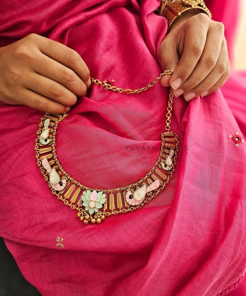 Baugh handcarved necklace