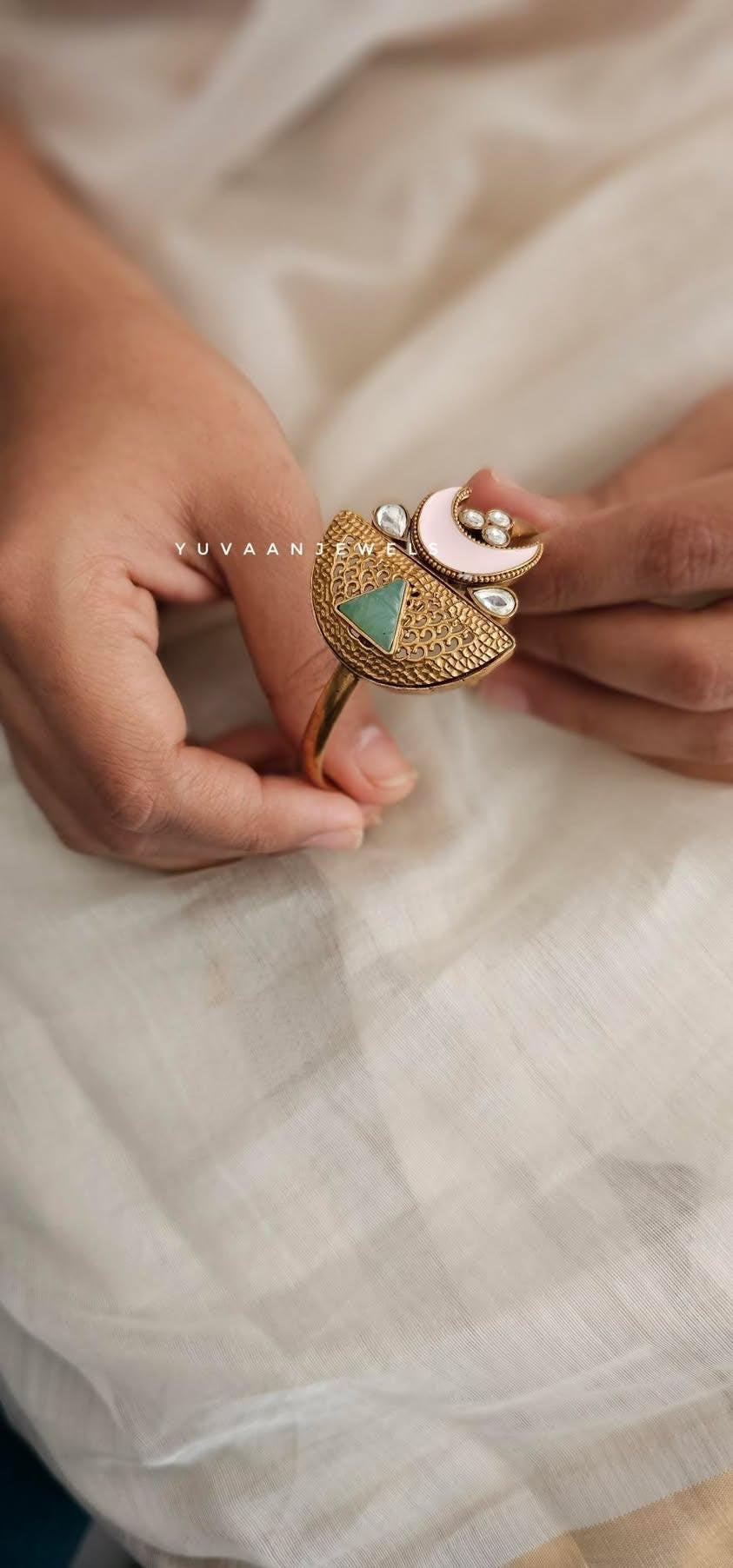 Mogra adjustable kada