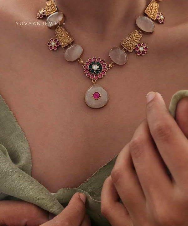 Navodya handcrafted necklace