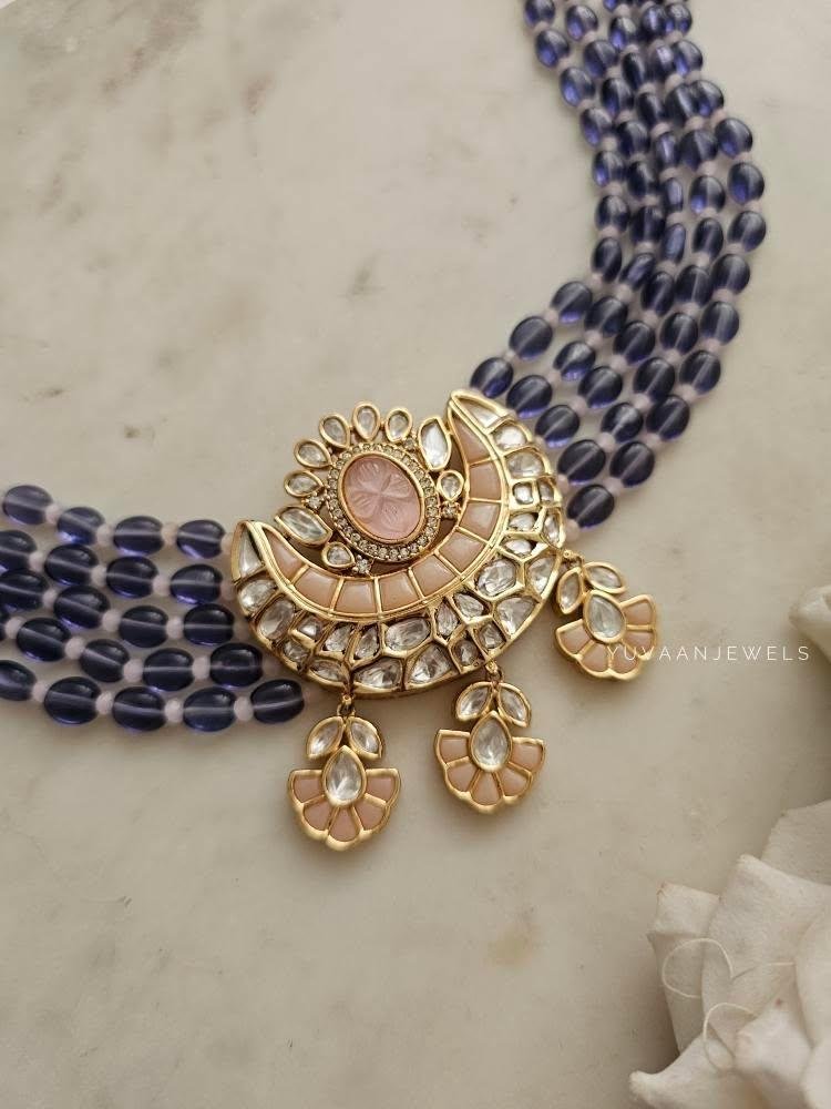 Benaras handcrafted choker