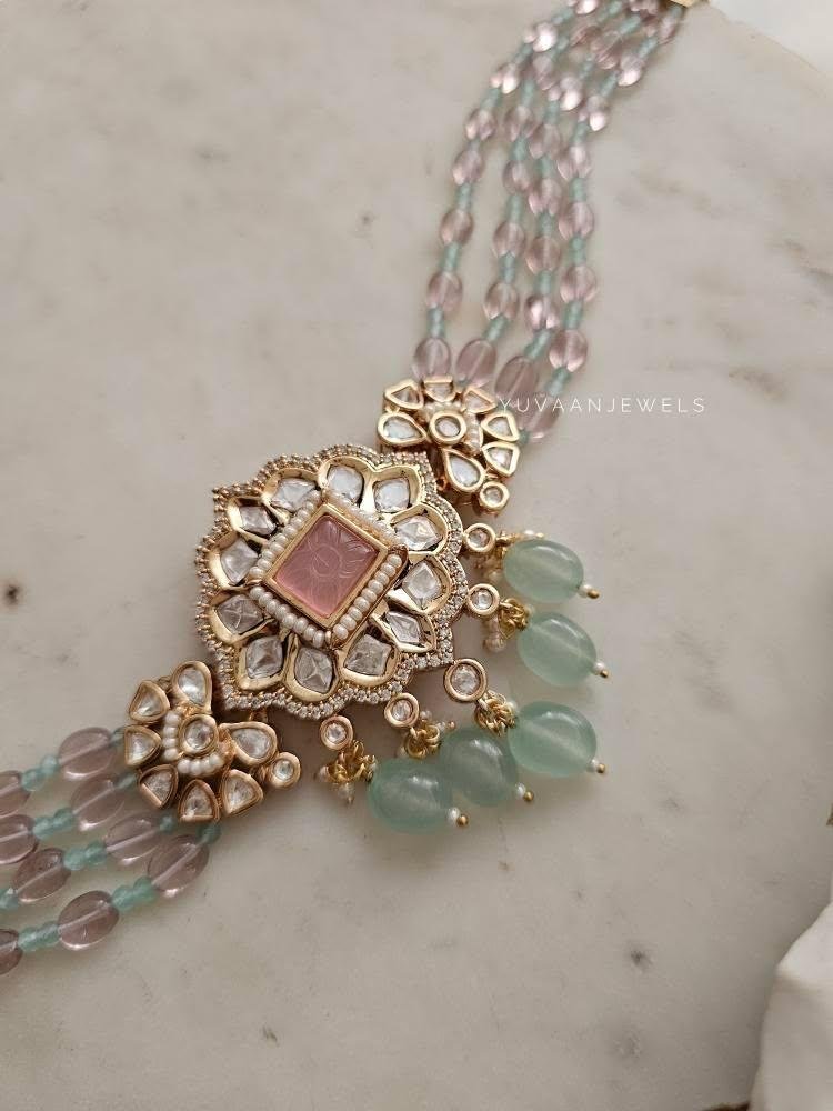 Manzil polki choker