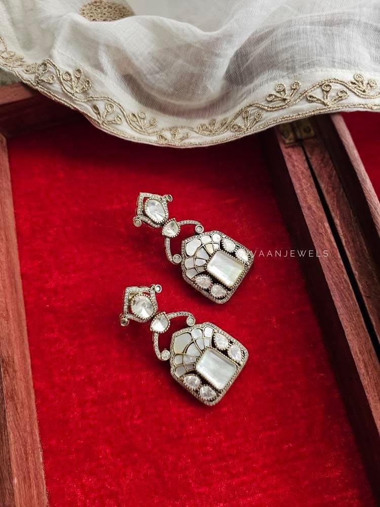Navodya quartz and polki earrings