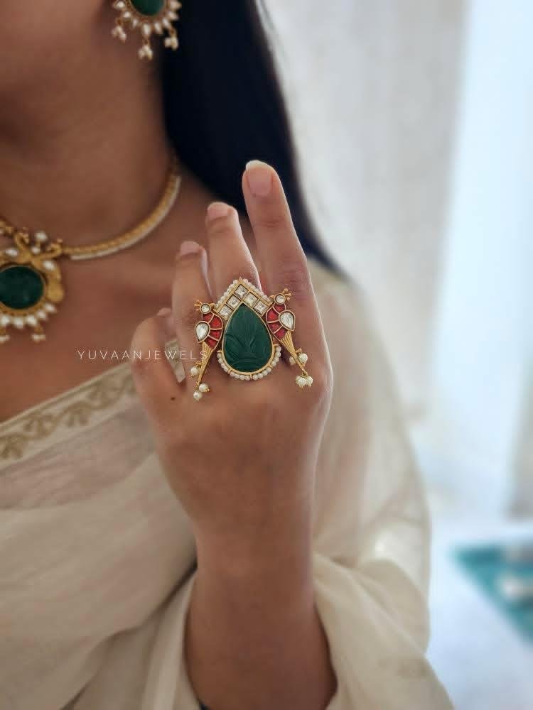 Pihu Handcarved ring
