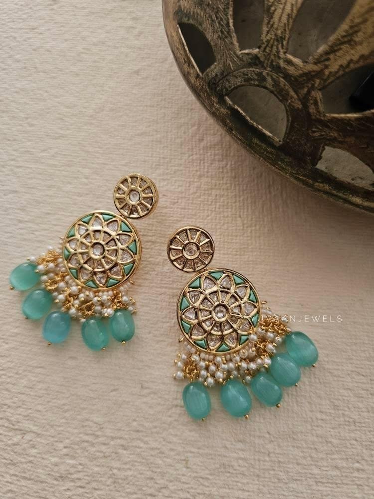 Vidhushi pearl and polki choker