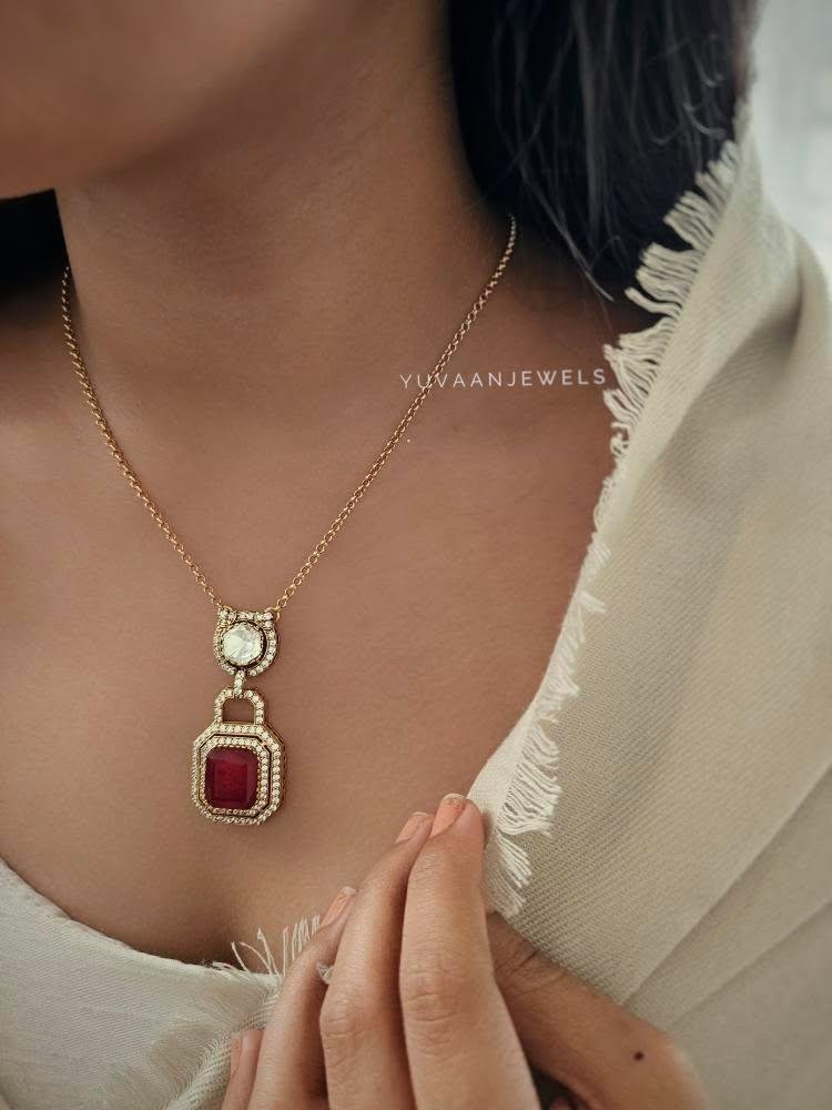 Sahil quartz necklace