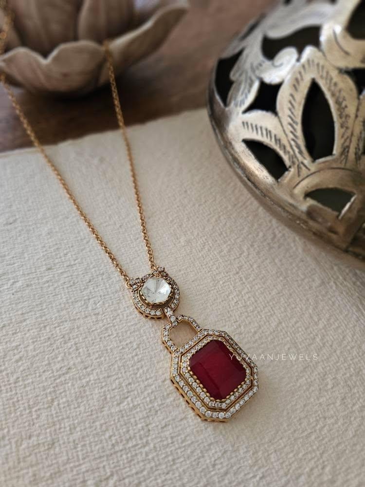 Sahil quartz necklace