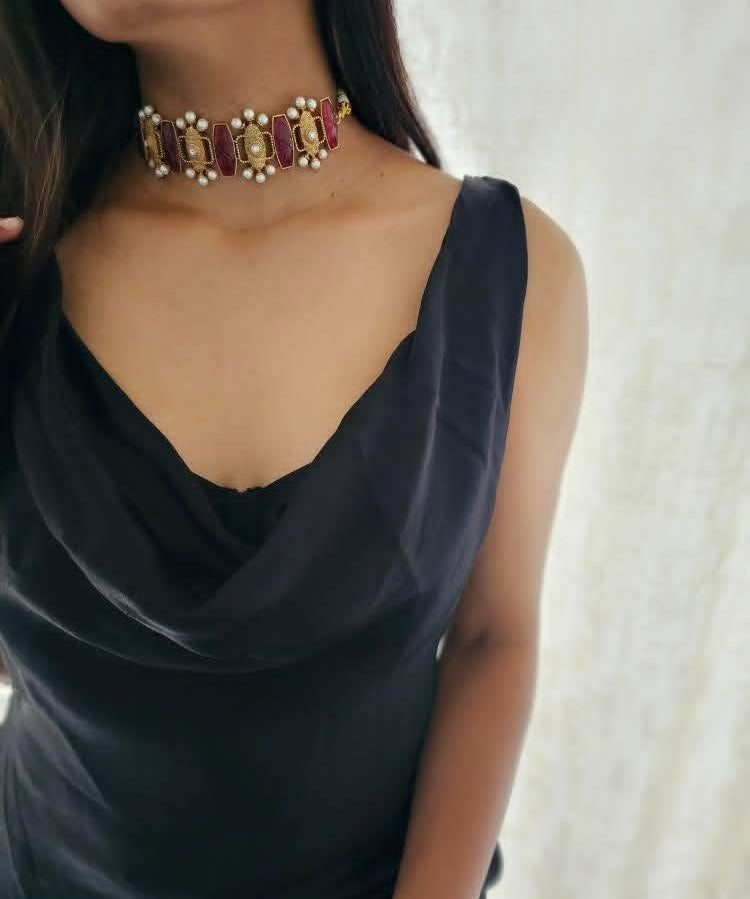 Naghma handcrafted choker
