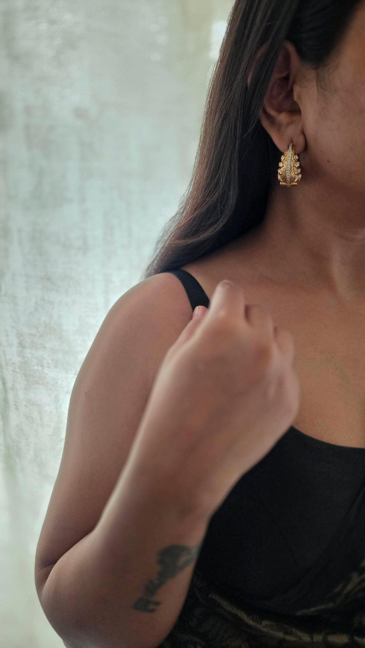 Zohra meenakari hoops