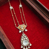 Heeth delicate long necklace