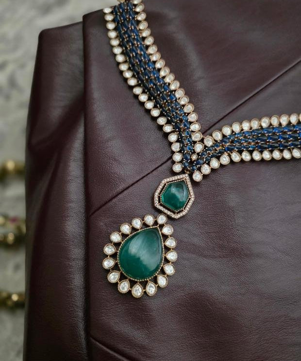 Manorama handcrafted necklace with earrings