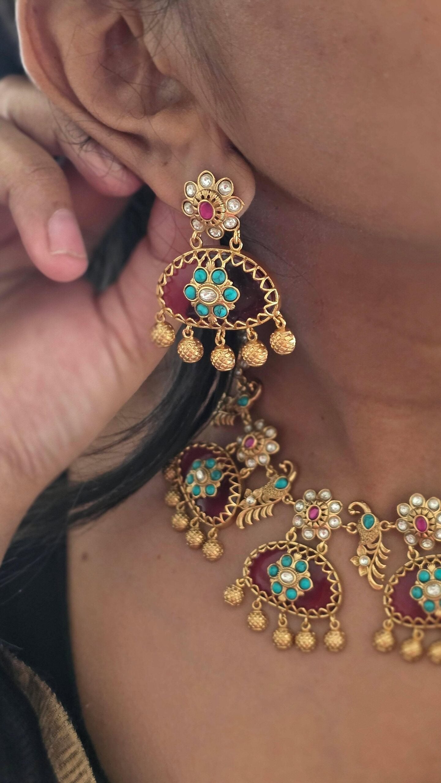 Meenlata handcrafted quartz and polki necklace
