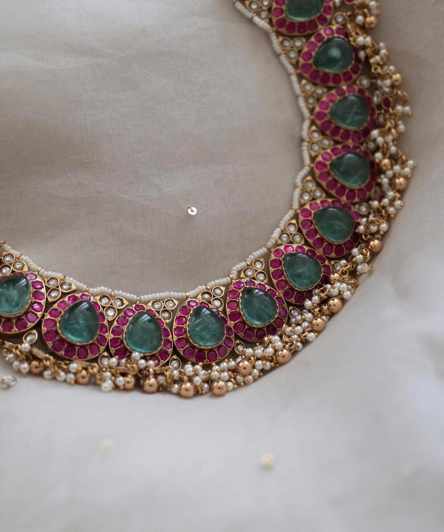 Varshini quartz and polki necklace