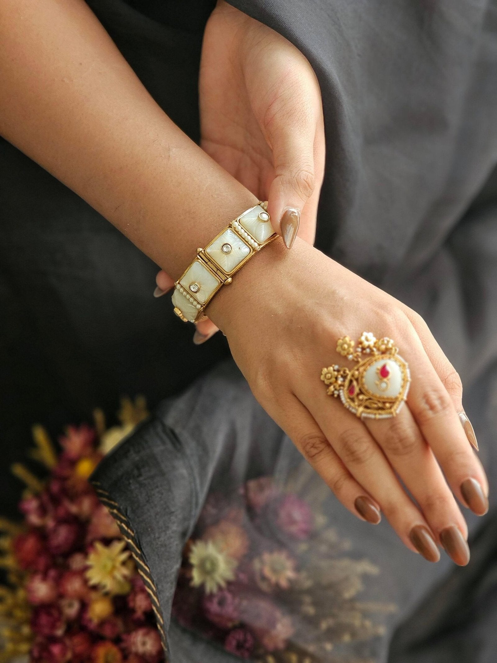 Malvi handcrafted kada