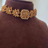 Moor handcrafted choker