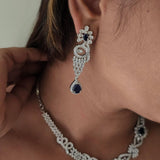 Della statement necklace