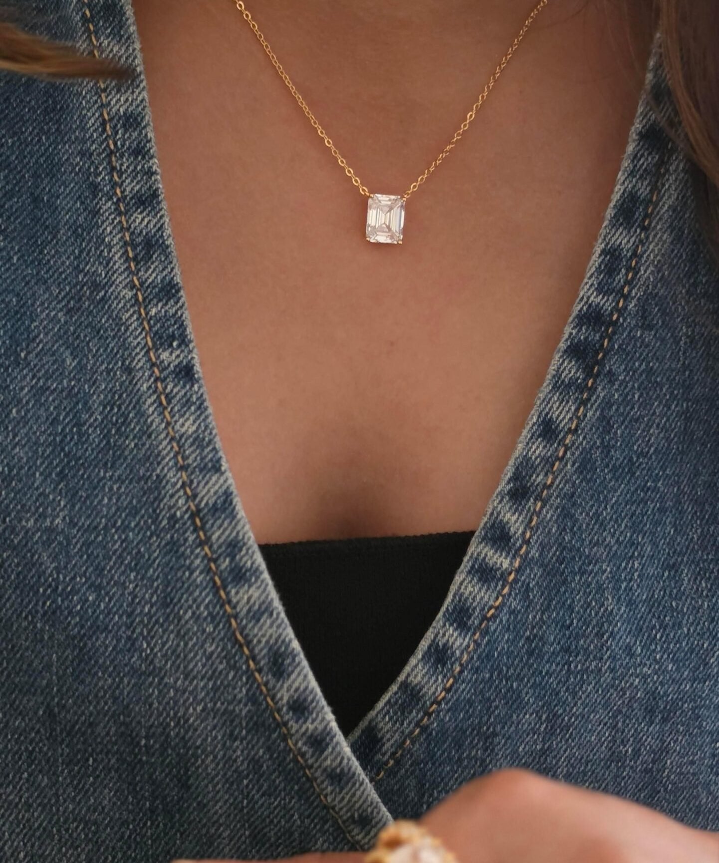 Esme Solitaire Pendant