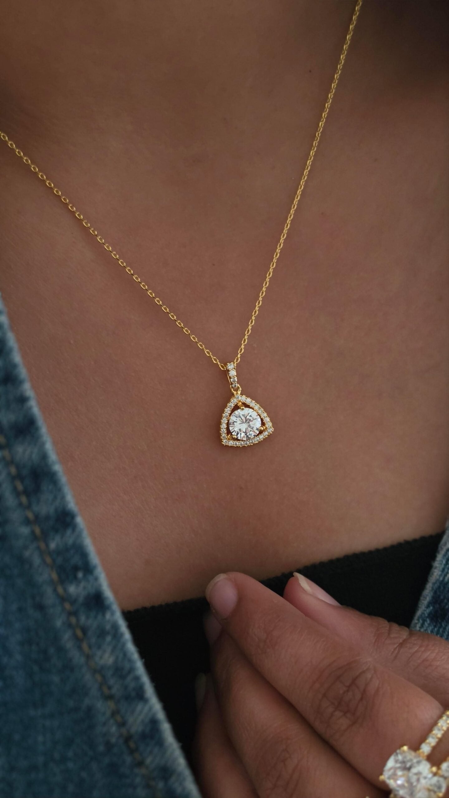 Thea Solitaire Pendant