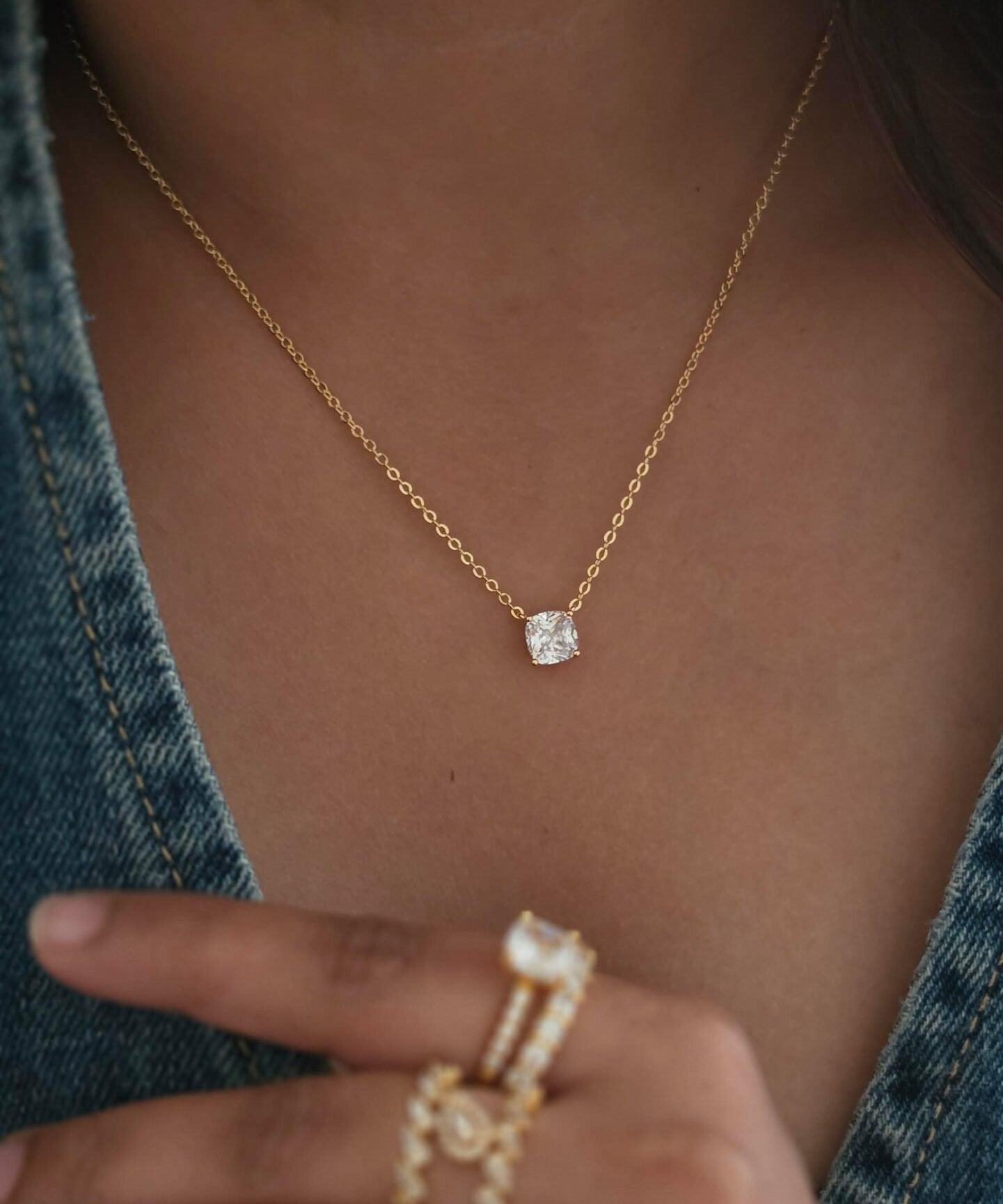 Lila Solitaire Pendant