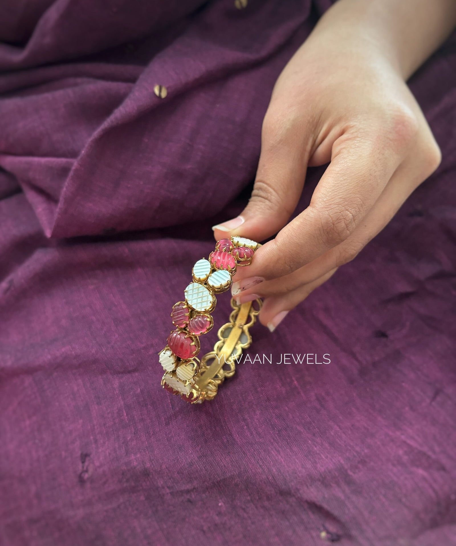 Vidya openable bangle