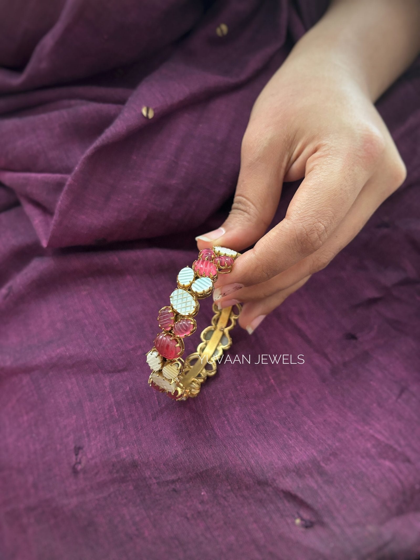 Vidya openable bangle