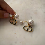 Della Pearl Earings