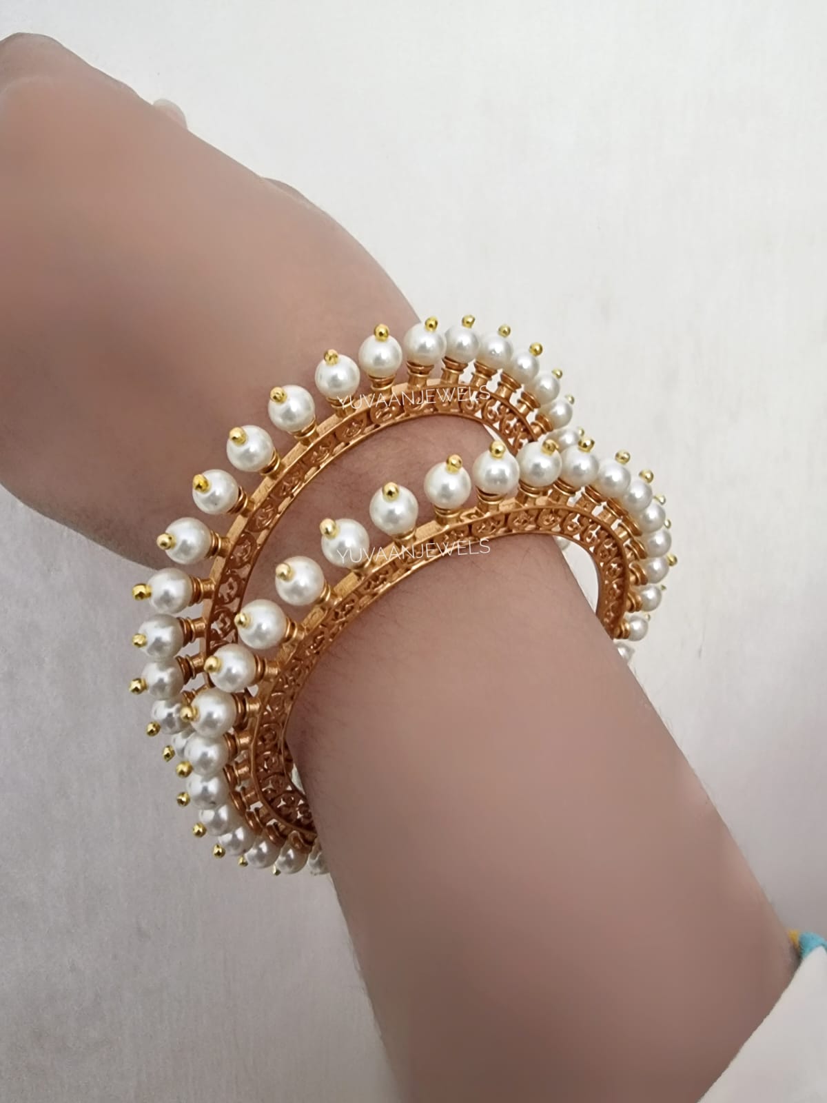 Shvea Bangle set Thumbnail