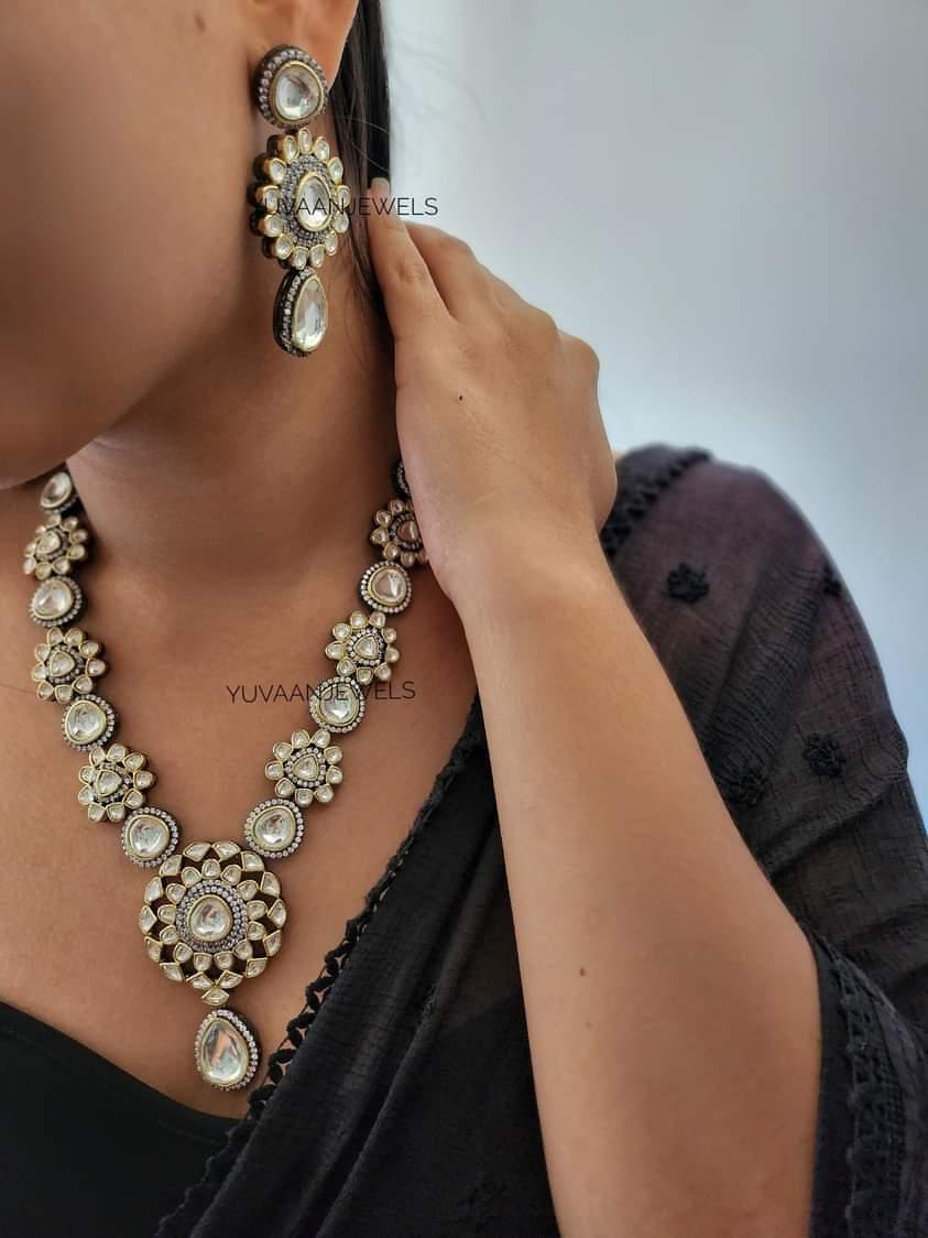 Innayat necklace set Thumbnail