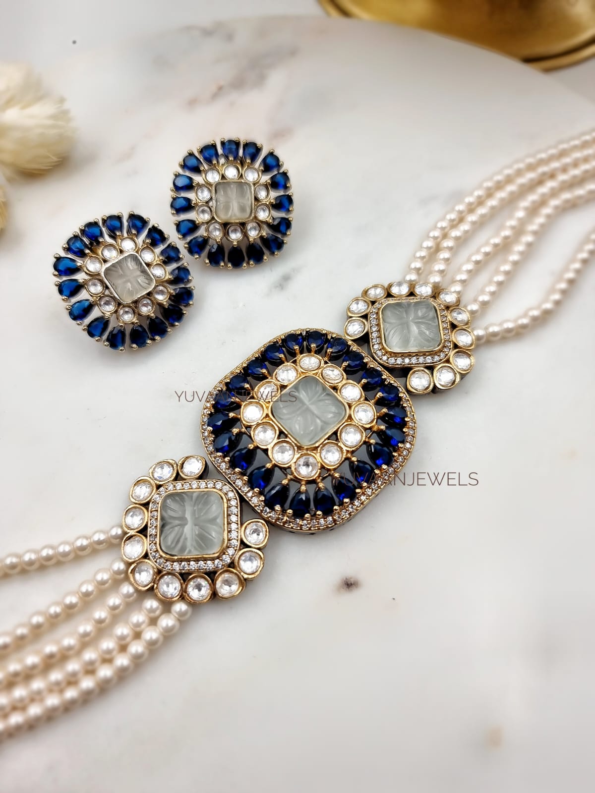 Maanvi Pearl Choker Thumbnail