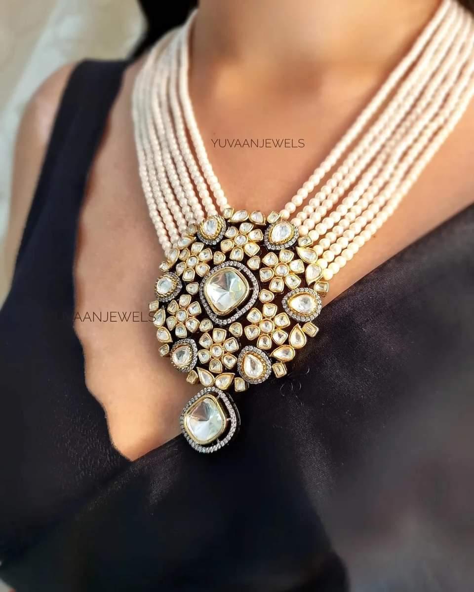 SRISHTI PEARL NECKLACE Thumbnail