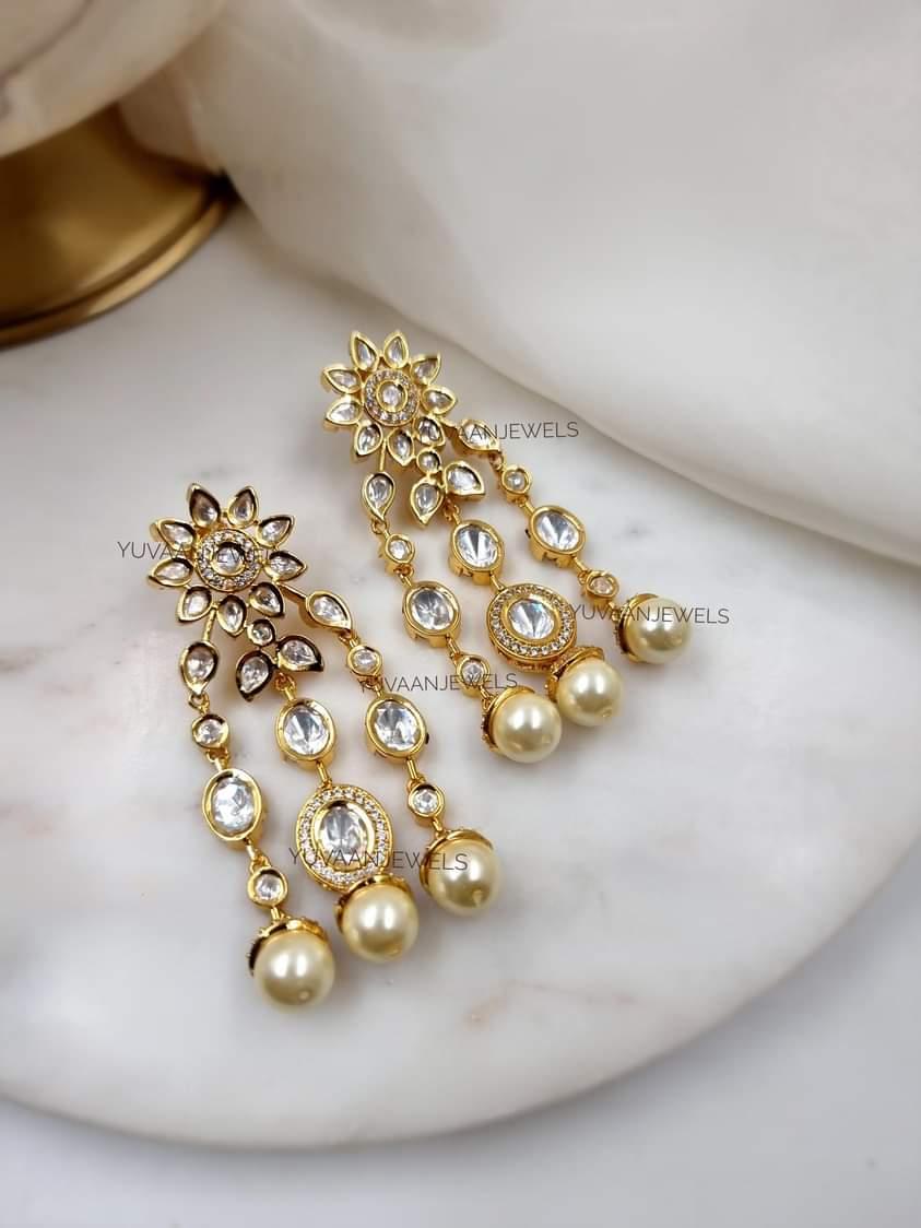 Gulmohar Polki And Pearl Earrings Thumbnail