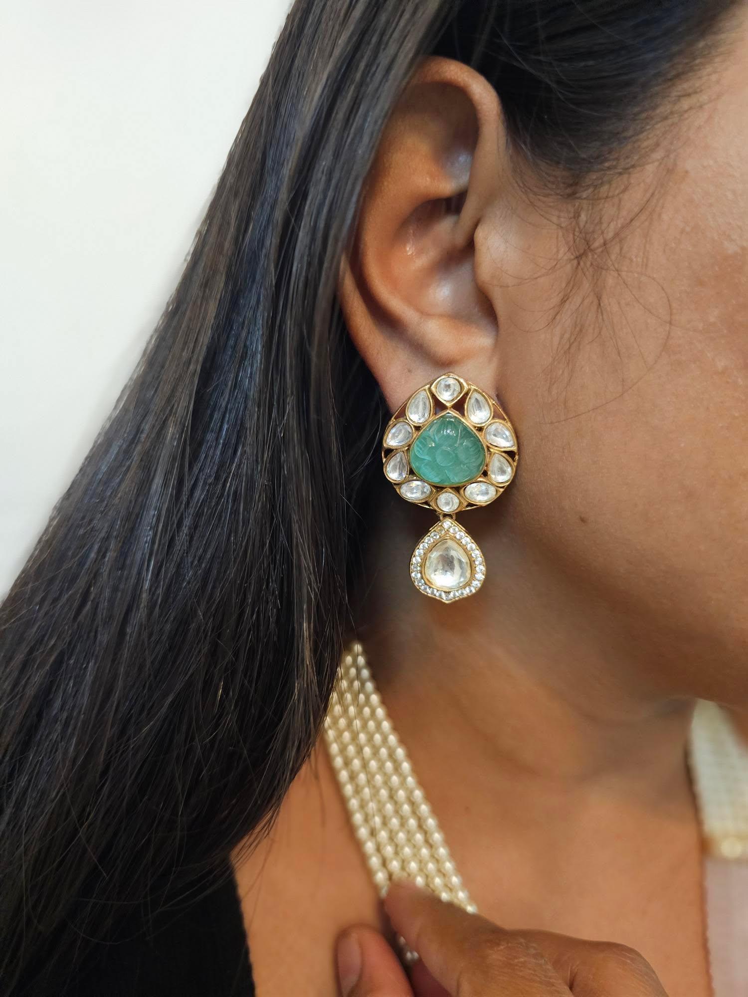 Simi Handcarved Necklace set Thumbnail