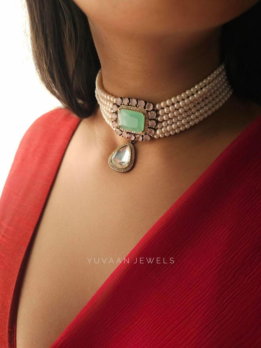 Suhana pearl choker Thumbnail