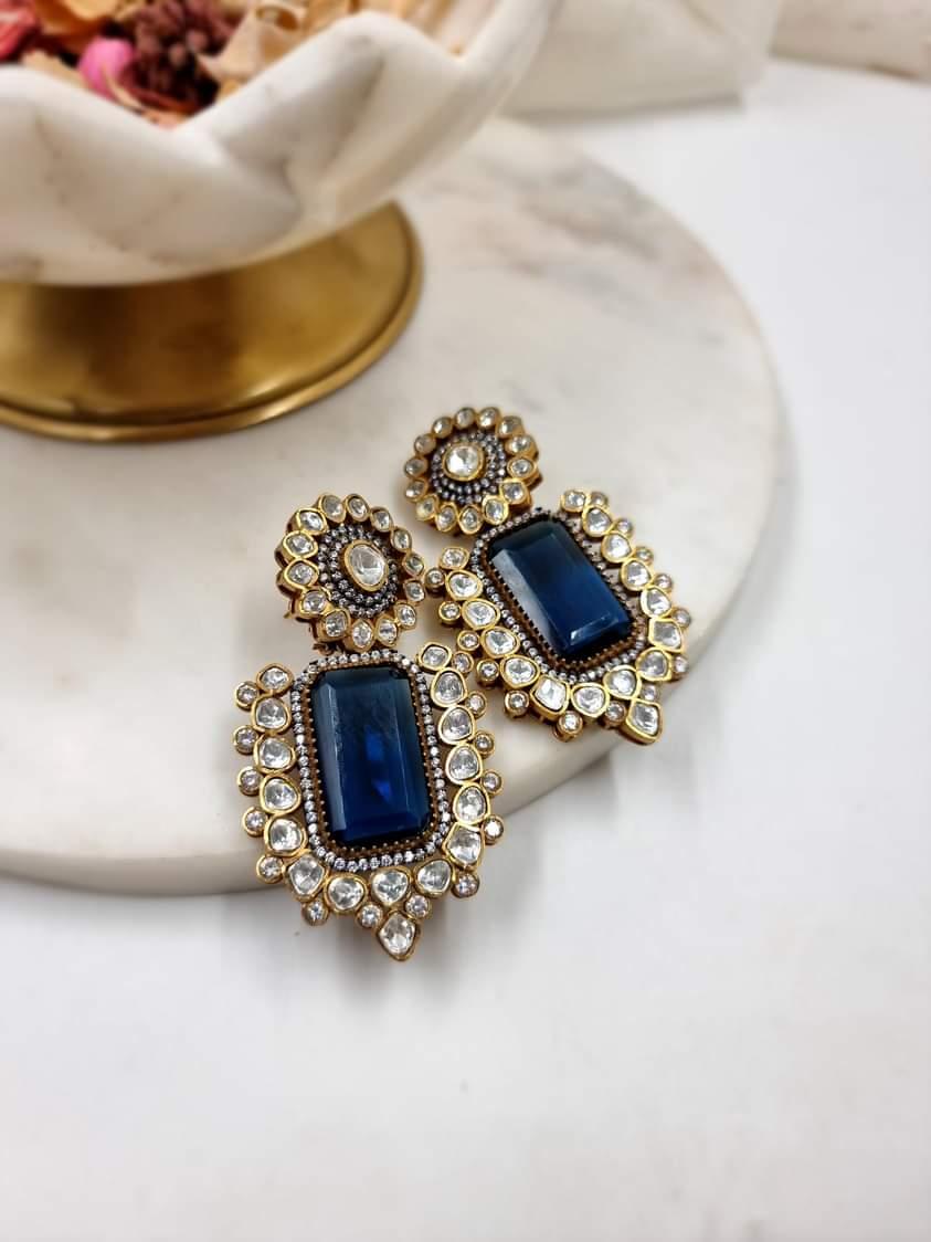 Mohak Quartz Earrings Thumbnail