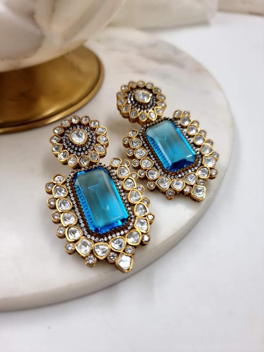 Mohak Quartz Earrings Thumbnail