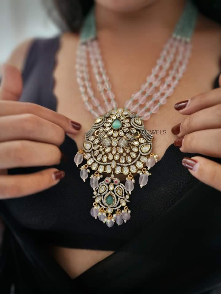 Chidiya Quartz and Pearls Necklace