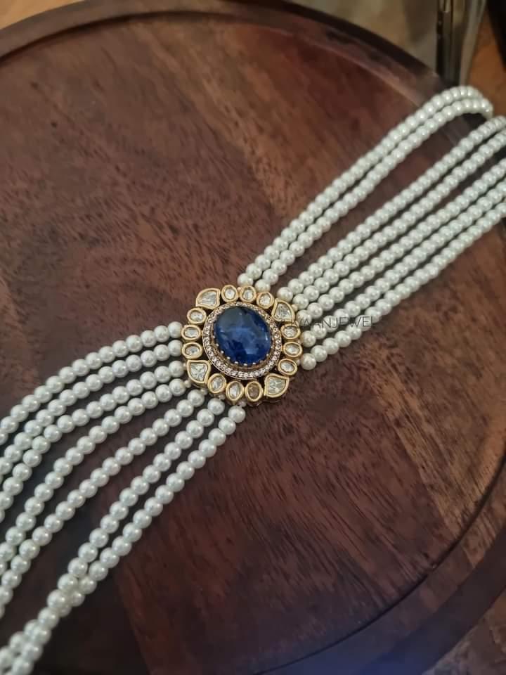 Ahir Quartz choker Thumbnail