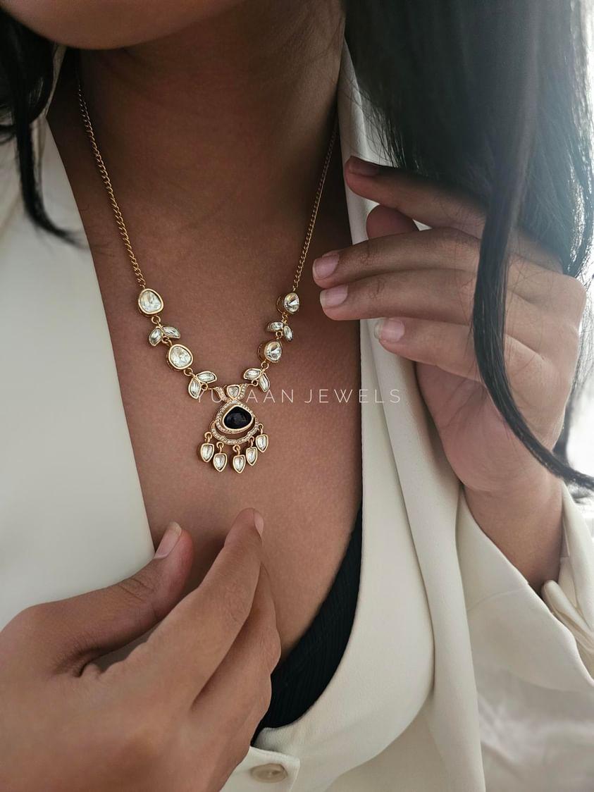 Hazel polki and quartz delicate necklace
