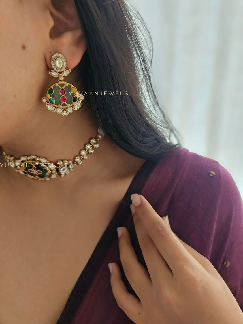 Nikita pearl Choker Thumbnail