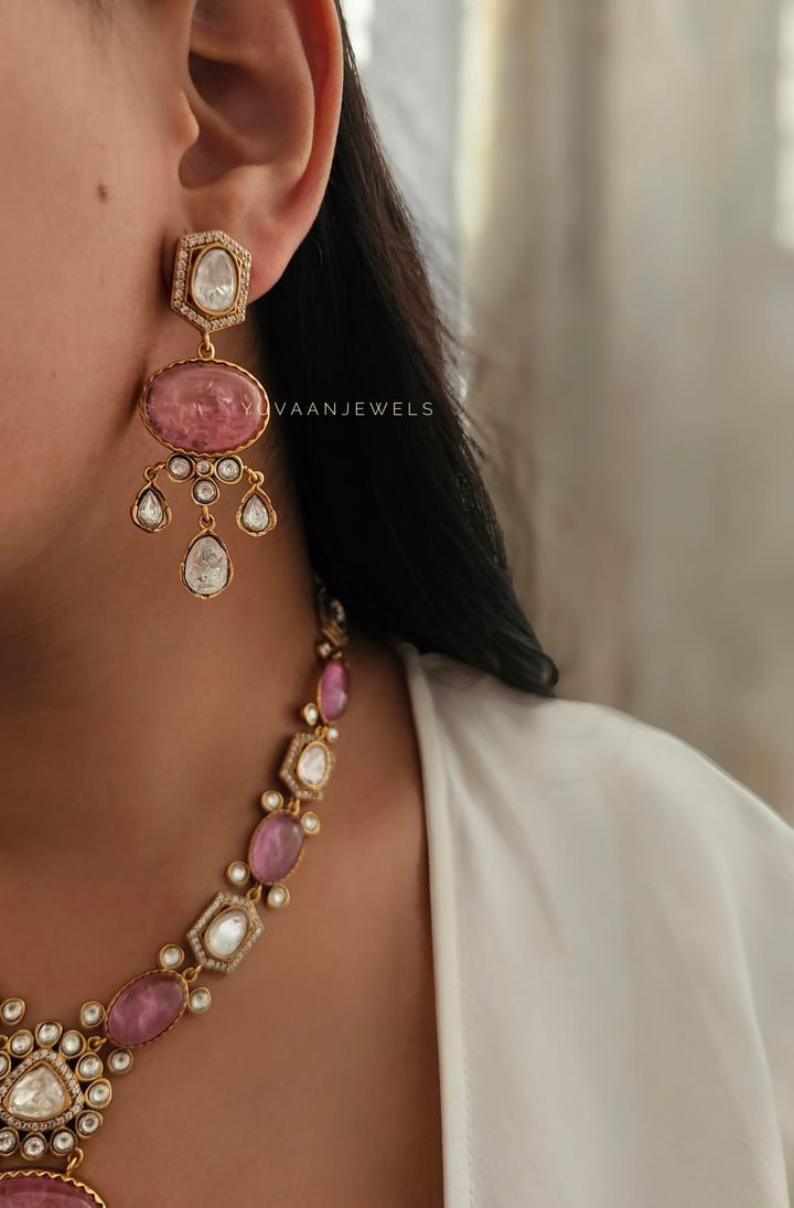 Anuradha Quartz Necklace Thumbnail