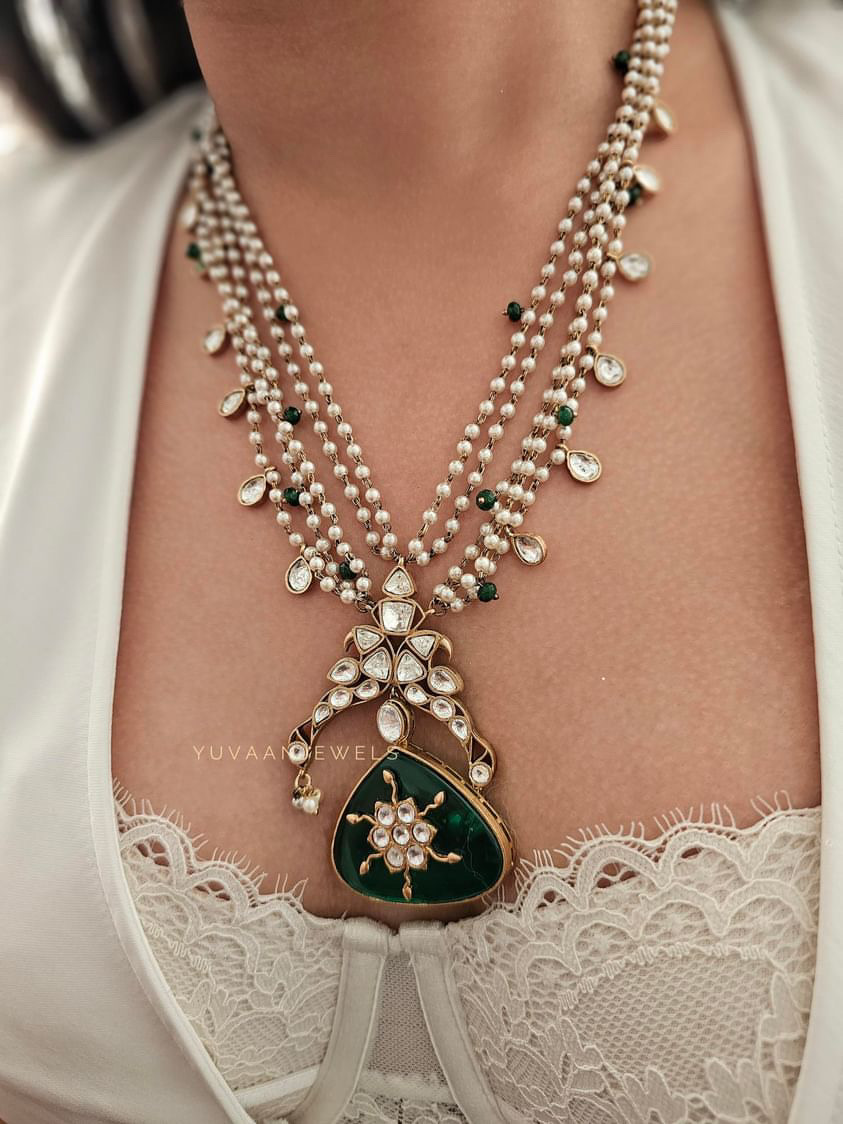 Pavak pearl Quartz Necklace