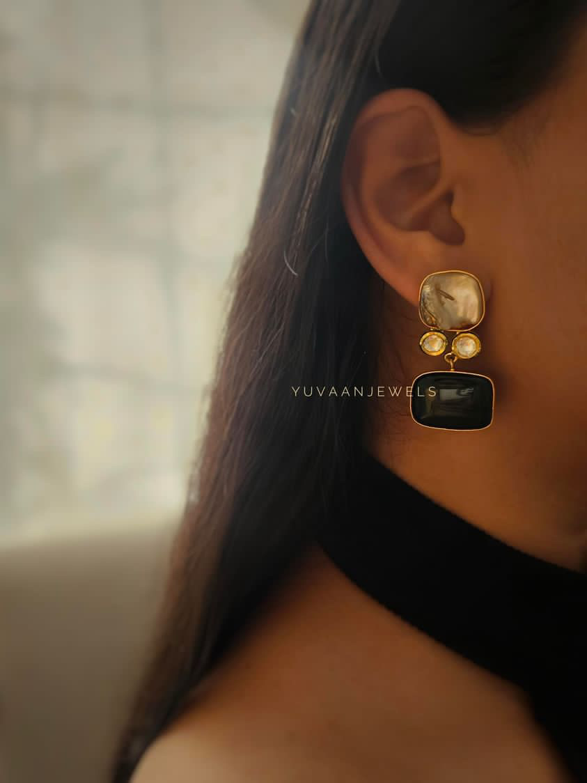 Yahvi baroque earrings