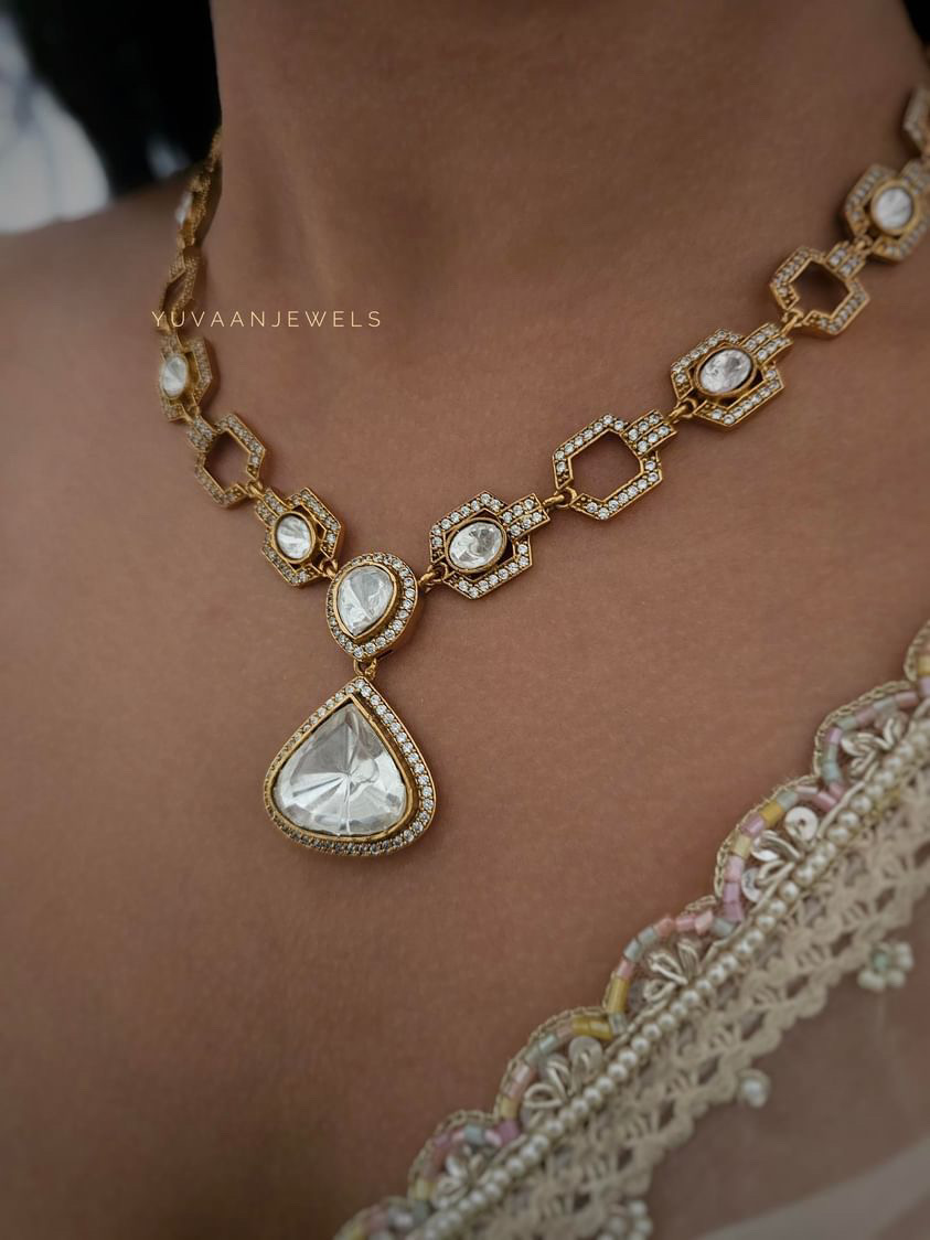 Mrinaali Quartz and Polki necklace Thumbnail