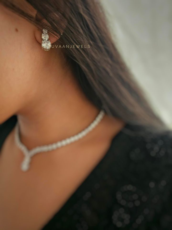 Affia Delicate silver Necklace Thumbnail