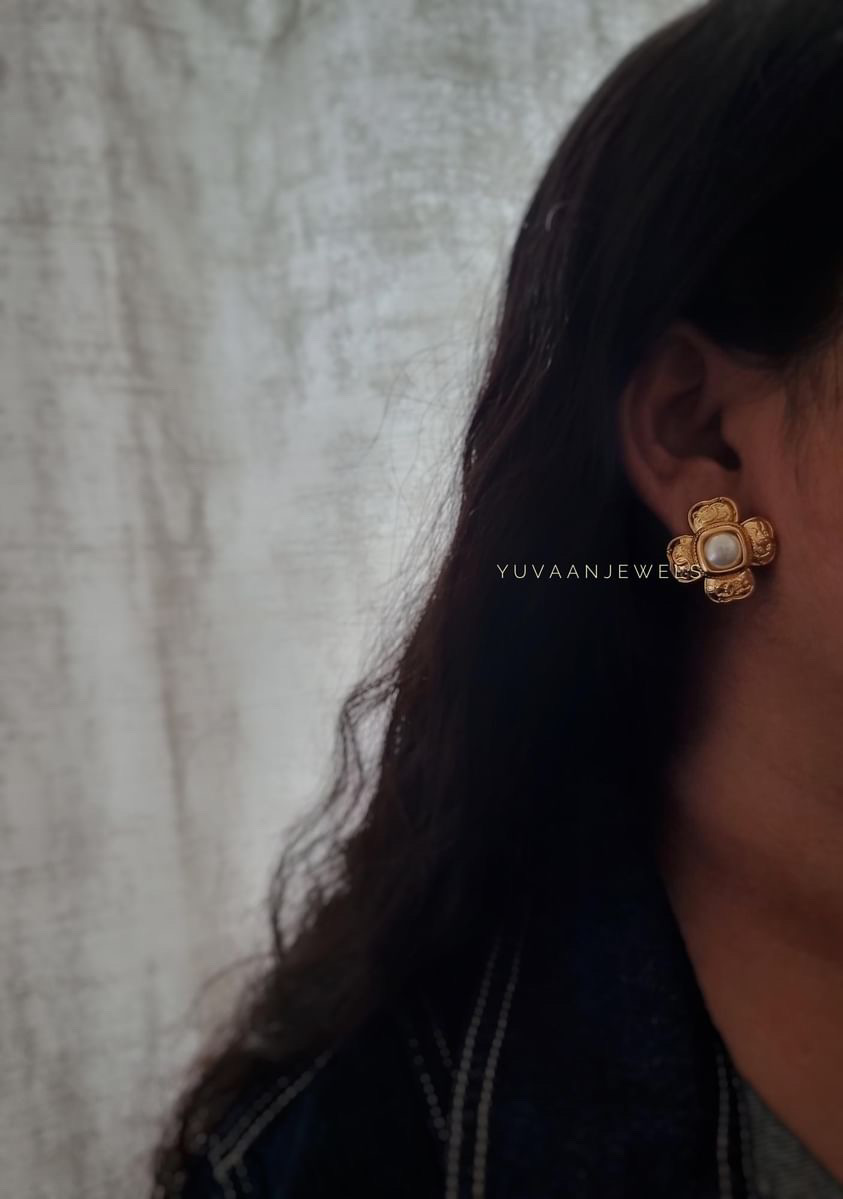 Ava Gold&pearl Earings Thumbnail